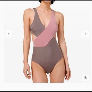 RARE 🆕 All that Glimmer Wrap One Piece